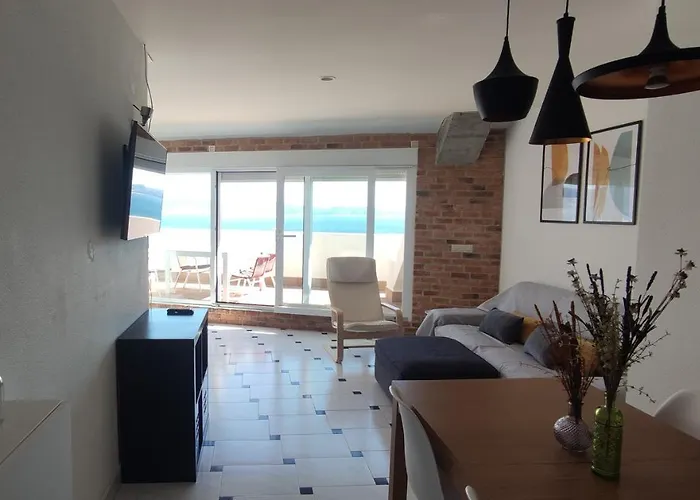 Atico Con Amplia Terraza Y Espectaculares Vistas